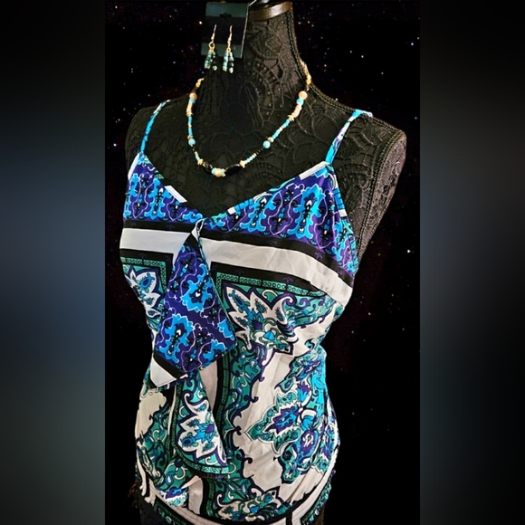 4 piece set, Lane Bryant Top and Jacket. Hand made necklace and earrings - Picture 7 of 9